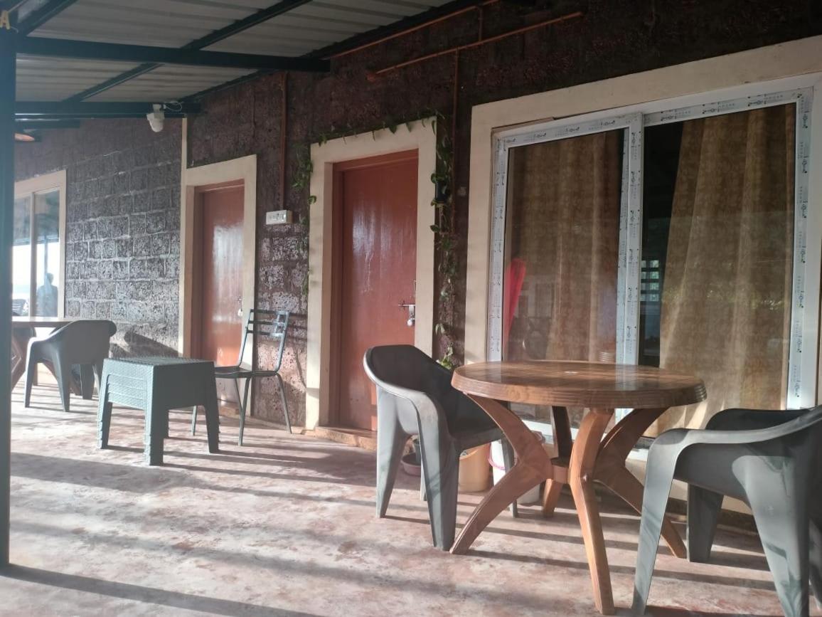 Riverstone Riverfront Stay Gokarna  Bilik gambar