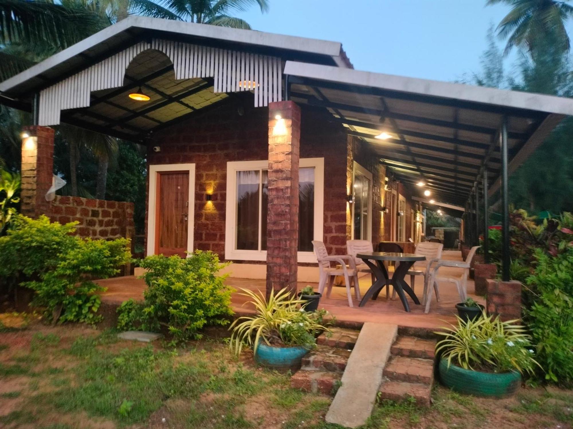 Riverstone Riverfront Stay Gokarna  Bilik gambar